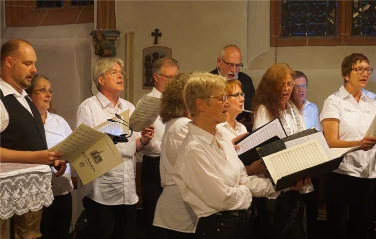 Festlicher Chorgesang verschönerte den Gottesdienst.