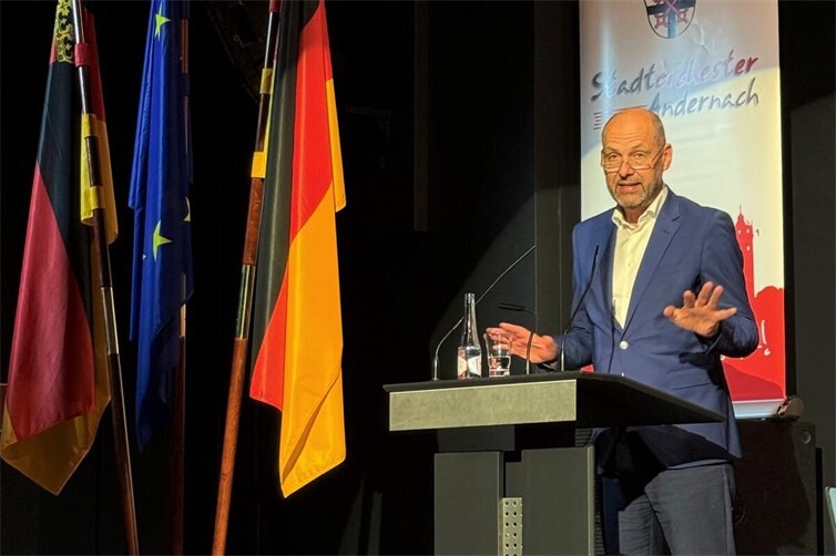 Festredner Magister Martin Falb, 1. Vizebürgermeister der Stadtgemeinde Stockerau
