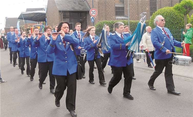 Festumzug in Stürzelberg… privat