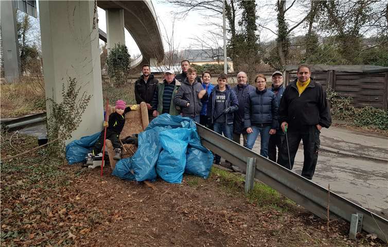 „Fette Beute“ machten die Angler des ASV Bendorf beim Umwelttag. ASV Bendorf