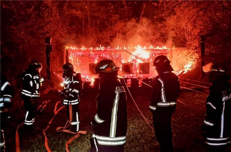 Feuer am Schießstand. Foto: Freiwillige Feuerwehr Bad Neuenahr 