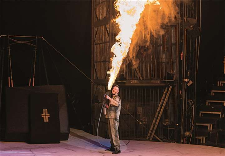 Feuer ist sein Element: Hubertus Wawra. Markus Garscha