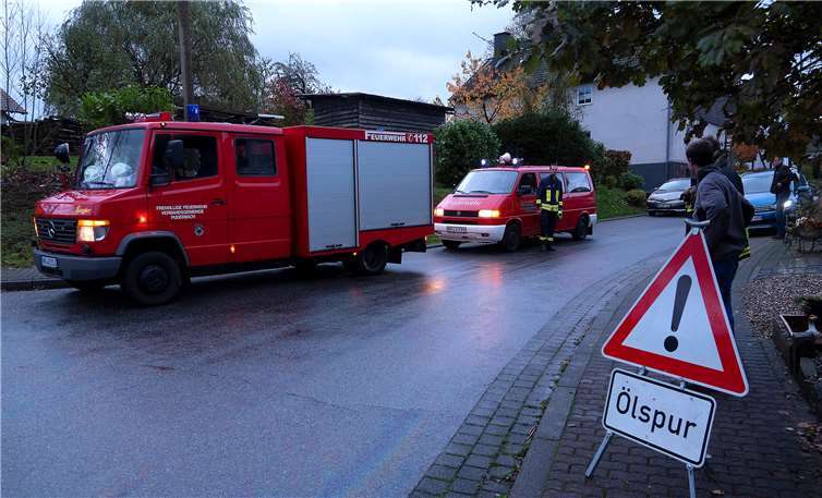 Feuerwehr Oberdreis in der Ortslage Neitzert.Fotos: privat