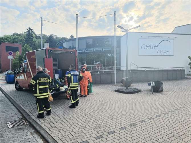 Feuerwehreinsatz am Nettebad in Mayen. Foto: WinklerTV