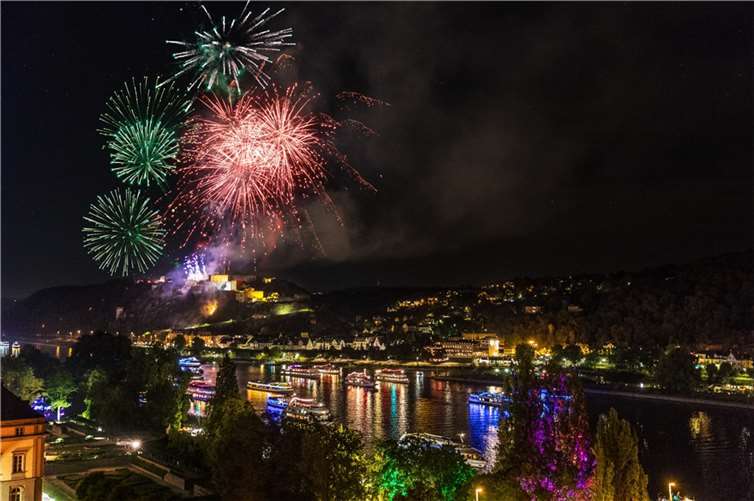 Feuerwerk bei Rhein in Flammen.  Foto: Dominik Ketz
