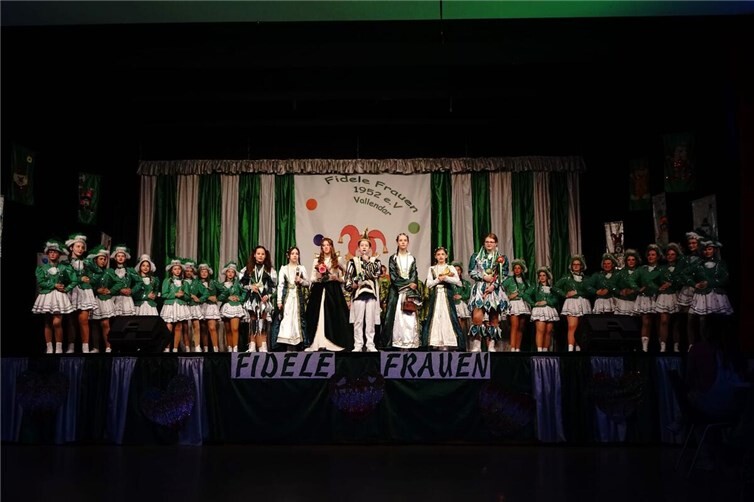 Fideles Narrentreiben in Vallendar: Karnevalskunst in Vollendung. Fotos: Fidele Frauen Vallendar