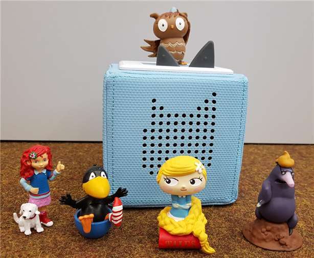 Figuren und Box warten darauf, ausgeliehen zu werden. Foto: Stadt Meckenheim