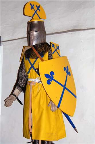 Figurine von Ritter Theoderich II. im Hexenturm.Pertz