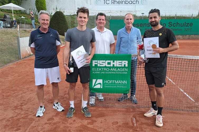 Finale Herren: Rainer Schiller, Piet Steveker, ThomasHoffmann, Martin Fischer, Hazem Naw (Sieger)