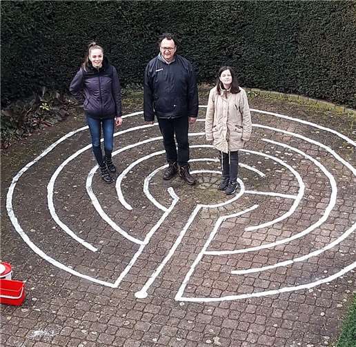 Finde Deine Mitte: Der Fastenweg bietet im Schlosspark Saffig mit vielen kreativen und barrierefreien Stationen ein passendes Ausflugsziel in der Fastenzeit.Foto: privat
