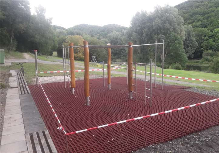 Fitnessgerät „Calistenics“ in Rieden. Foto:Andreas Doll und Jürgen Andres