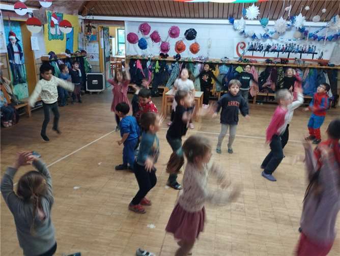 Fleißig machten die Kinder tausende Hampelmänner in den vier Wochen.  Foto: Natascha Klescher