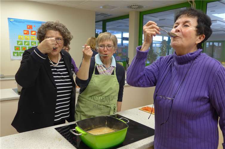 Fleißig wurden die Ergebnisse verkostet.