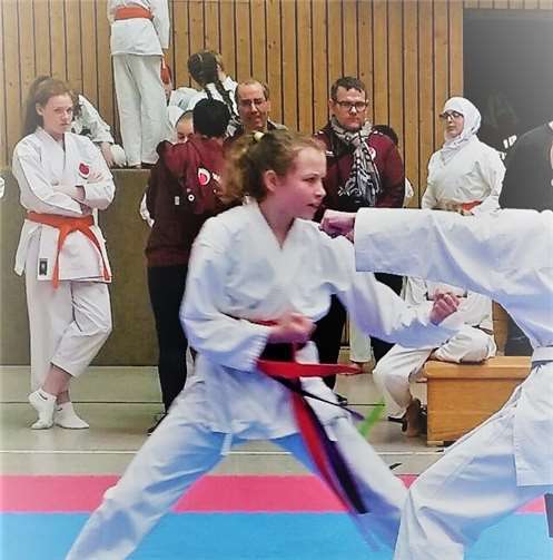 Flora unterlag knapp nach einem Pflichtentscheid.