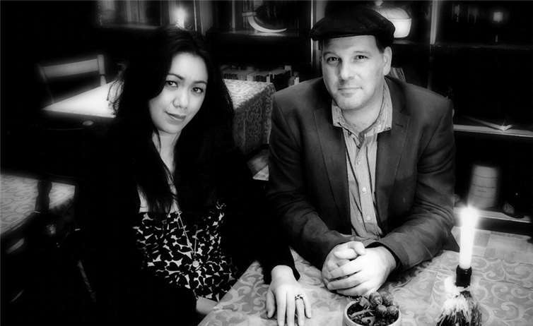 Florezelle Amend und Michael Diehl freuen sich auf einen besonderen Abend im Gewölbe des Sinziger Zehnthofs. privat