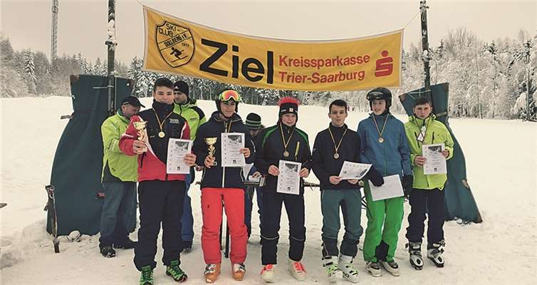 Florian Ames (li.) kam auf Platz Eins. privat