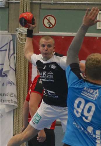 Florian Egel beim Wurf. Foto: privat