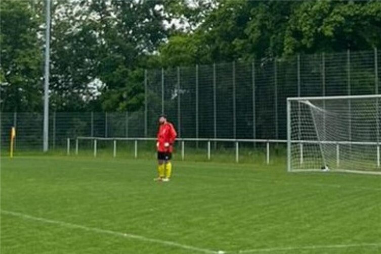 Florian Jakobs sprang für den verletzt ausgeschiedenen Kevin Wagner im Tor ein. 