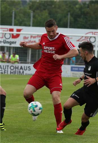 Florian Kröner im Eisbachtaler Trikot – das wird es so schnell nicht mehr zu sehen geben. Der 26-Jährige verlässt überraschend den Fußball-Rheinlandligisten und wechselt zum SV Rot-Weiß Hadamar.  SF Eisbachtal
