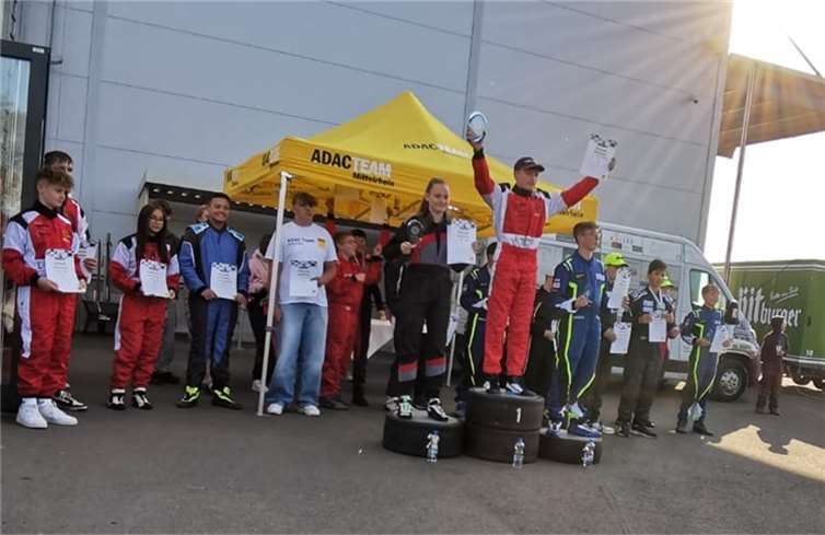 Florian Rauhe (Mitte) konnte sich den ersten Platz sichern.  Fotos: MSC Adenau