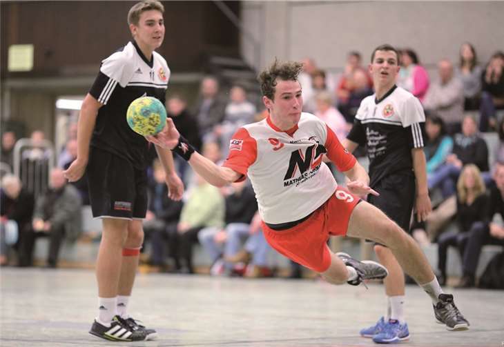 Florian Schmitt beim Torwurf. privat