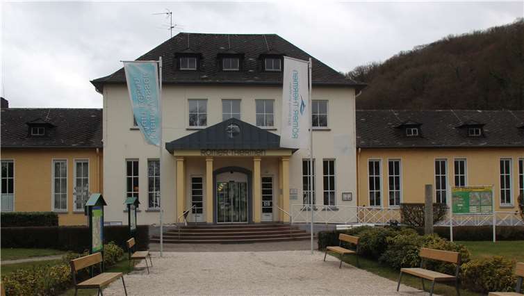 Fluch und Segen zugleich - eine Attraktion für Wasser-, Sauna- und Sportfreunde einerseits, eine ständige Belastung für das Stadtsäckel andererseits: Die Römer Thermen. Foto: KMI