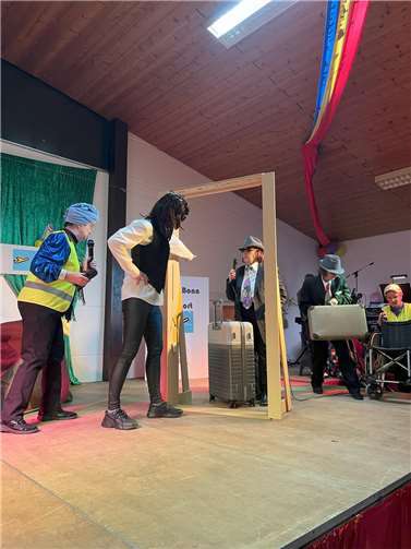 Flughafensketch. Foto: Regina Mehren