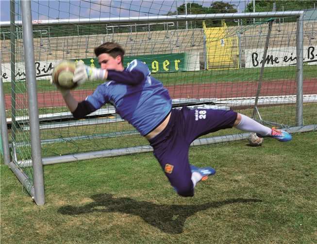 Flugschule beim Training für Torhütertalente.