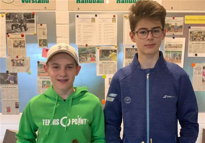 Flynn-Tjark Baumert (li.) schlug seinen Gegner im Finale mit 6:3 6:2.privat