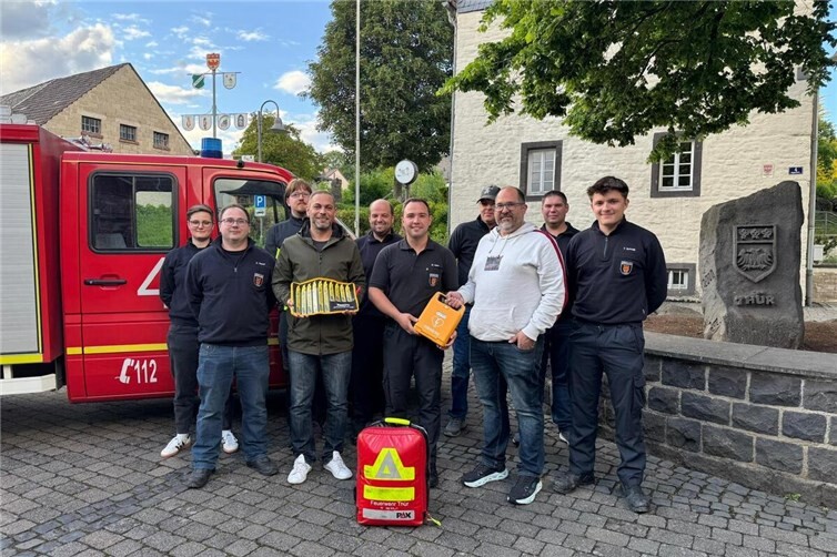 Förderverein übergibt ADE an die FFW Thür