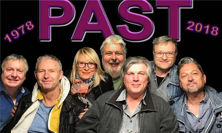 Formation „PAST“ organisiert das Konzert in der Stadthalle.PS