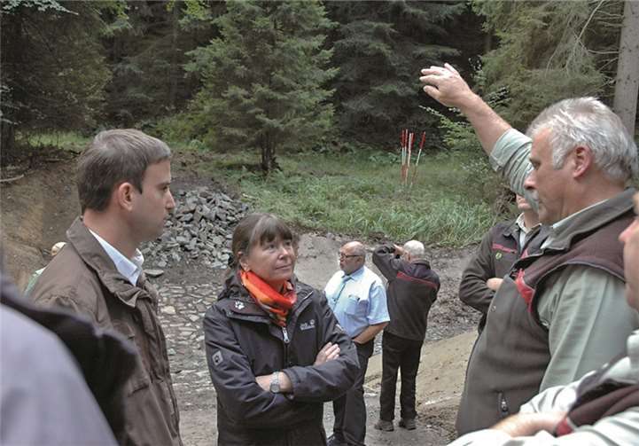 Forstamtsleiter Adenau Winand Schmitz erklärte.