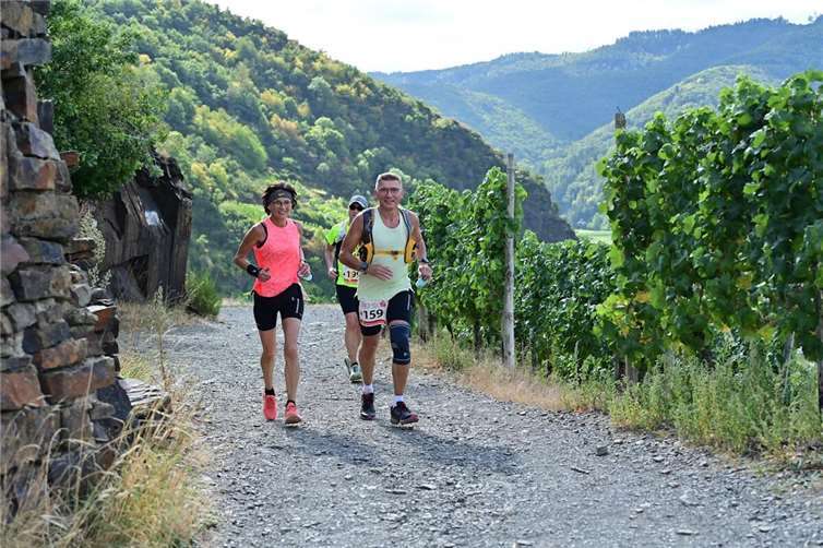 Viele glückliche Finisher Foto: Jojo Laubner
