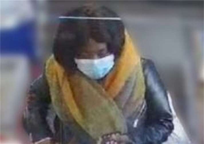 Foto-Fahndung: Wer kennt diese Frau? Foto: Polizei