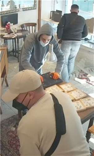 Foto-Fahndung: Wer kennt diese Männer? Foto: Polizei