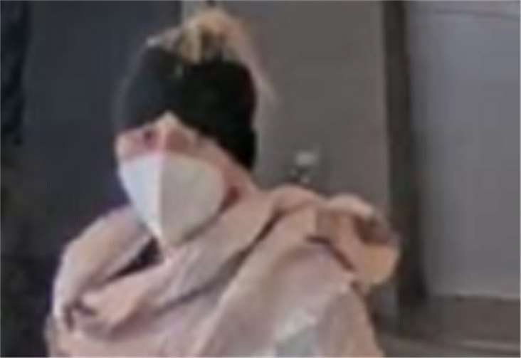 Foto-Fahndung: Wer kennt diese Frau? Foto: Polizei
