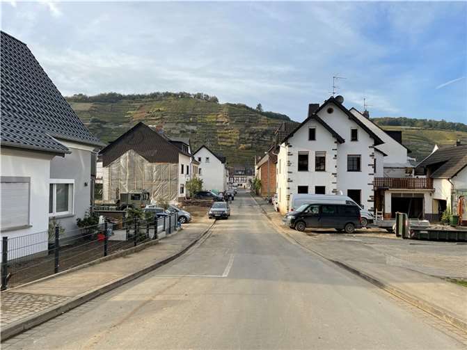 Drei Monate nach der Flut: So sieht Walporzheim heute aus Foto: ROB