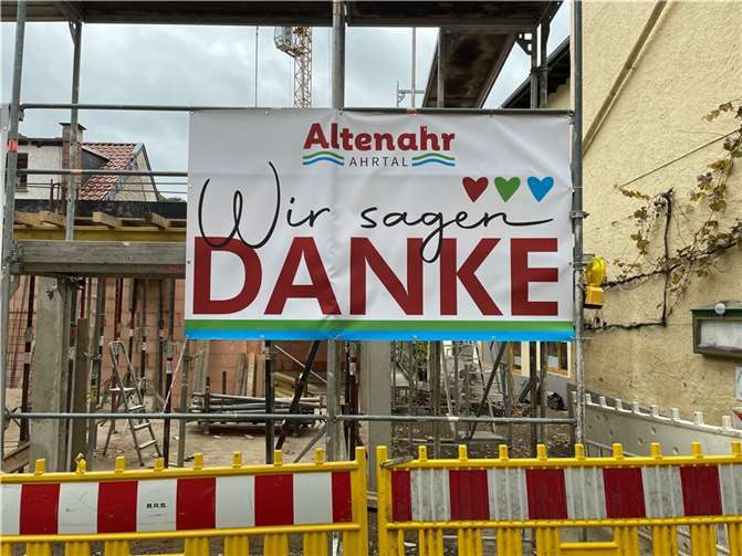 Drei Monate nach der Flut: So sieht Altenahr heute aus Foto: ROB