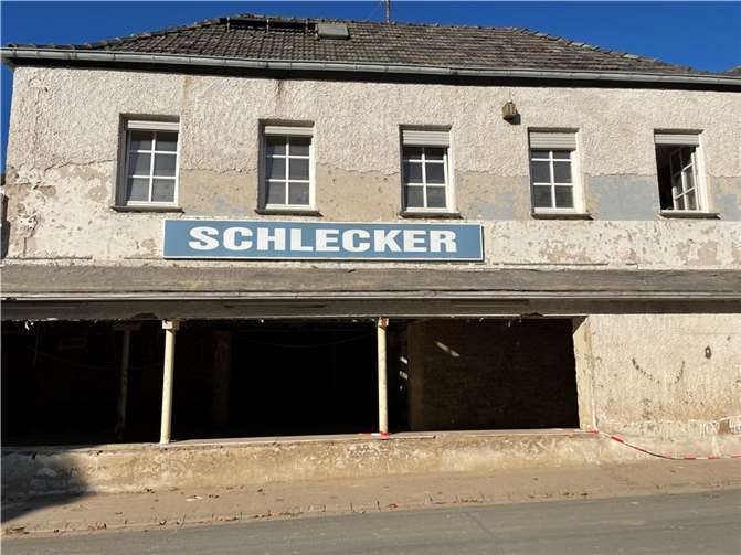Drei Monate nach der Flut: So sieht Mayschoß heute aus Foto: ROB