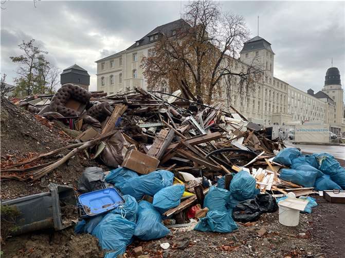 Drei Monate nach der Flut: So sieht Bad Neuenahr heute aus Foto: ROB