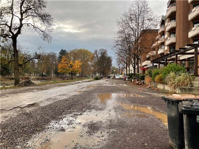 Drei Monate nach der Flut: So sieht Bad Neuenahr heute aus Foto: ROB