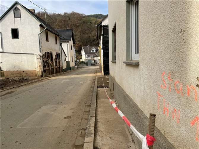 Drei Monate nach der Flut: So sieht Ahrbrück heute aus Foto: ROB