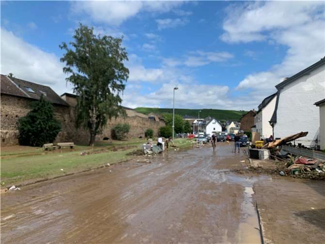 Sechs Monate nach der Flut: Ahrweiler am Vormittag des 15. Juli Foto: ROB