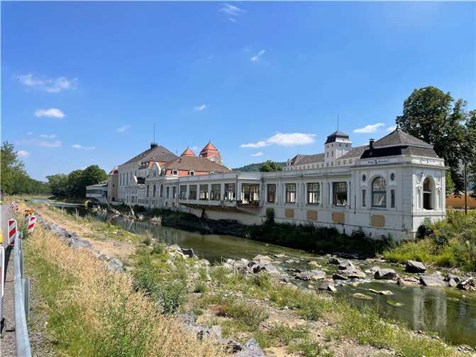 Ein Jahr nach der Flut: So sieht Bad Neuenahr heute aus Foto: ROB