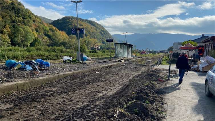 Drei Monate nach der Flut: So sieht die Strecke der Ahrtalbahn heute aus Foto: Ulrich Stumm / Ahrtalbahnfreunde