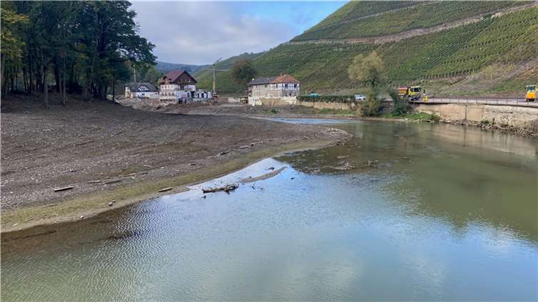Drei Monate nach der Flut: So sieht die Strecke der Ahrtalbahn heute aus Foto: Ulrich Stumm / Ahrtalbahnfreunde