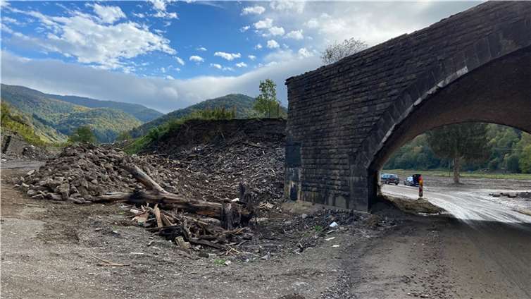 Drei Monate nach der Flut: So sieht die Strecke der Ahrtalbahn heute aus Foto: Ulrich Stumm / Ahrtalbahnfreunde