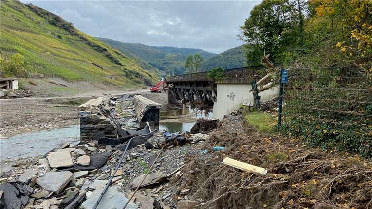 Drei Monate nach der Flut: So sieht die Strecke der Ahrtalbahn heute aus Foto: Ulrich Stumm / Ahrtalbahnfreunde