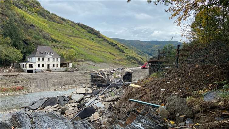 Drei Monate nach der Flut: So sieht die Strecke der Ahrtalbahn heute aus Foto: Ulrich Stumm / Ahrtalbahnfreunde