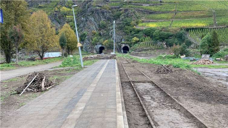 Drei Monate nach der Flut: So sieht die Strecke der Ahrtalbahn heute aus Foto: Ulrich Stumm / Ahrtalbahnfreunde